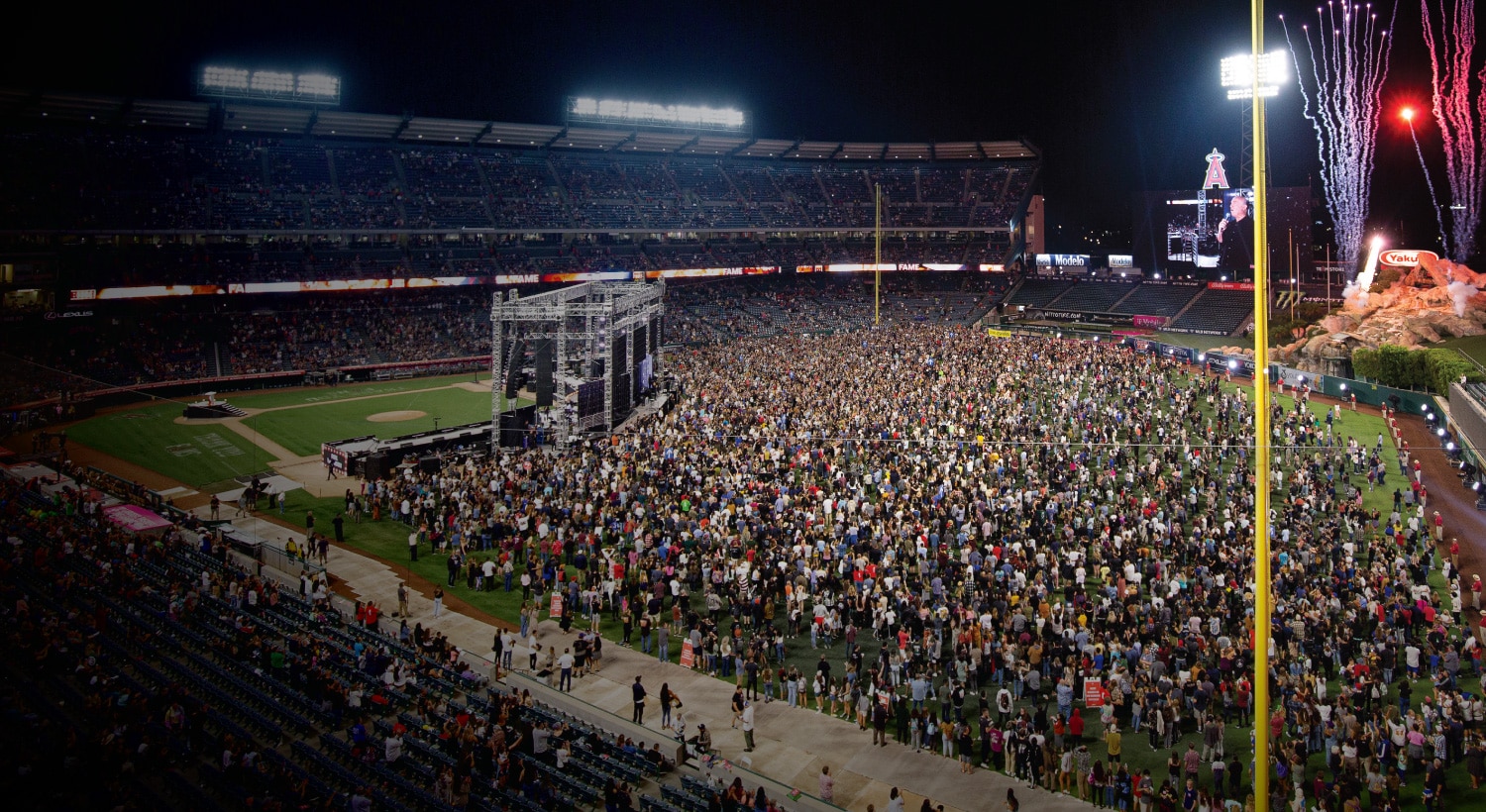 crowd in Angel Stadium outfield