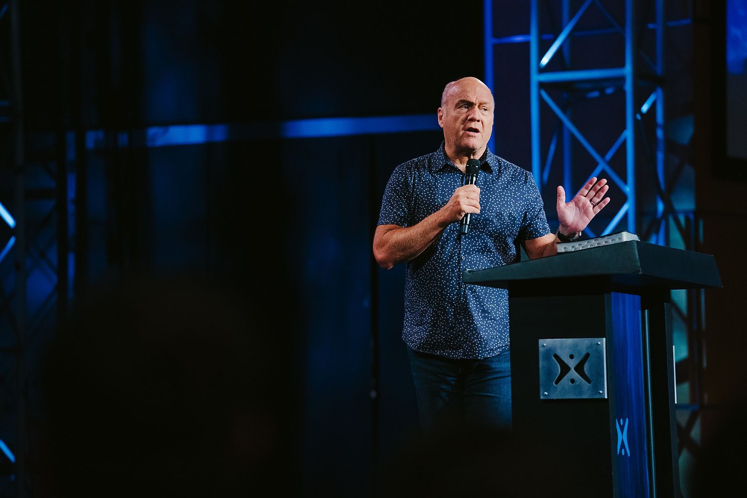 Pastor Greg Laurie shares a message from John  11 titled “Hope for Hurting Hearts” in our “Sunday Morning" series at Harvest Christian Fellowship.