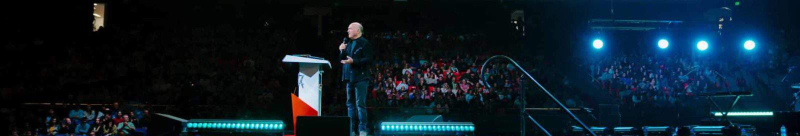 greglaurie-stage-boise-crusade