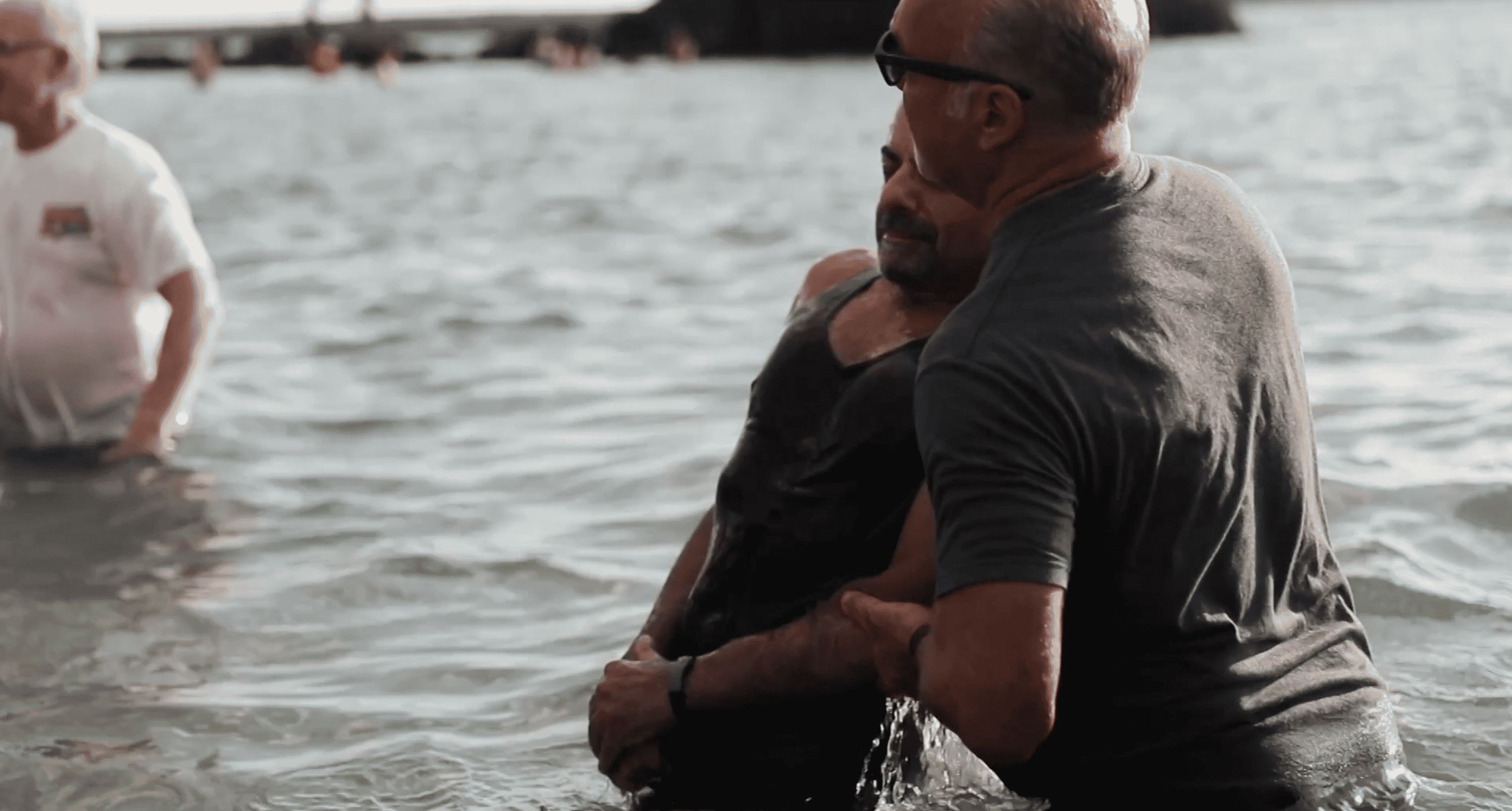 Greg Laurie baptizes man at Pirate's Cove beach in CA
